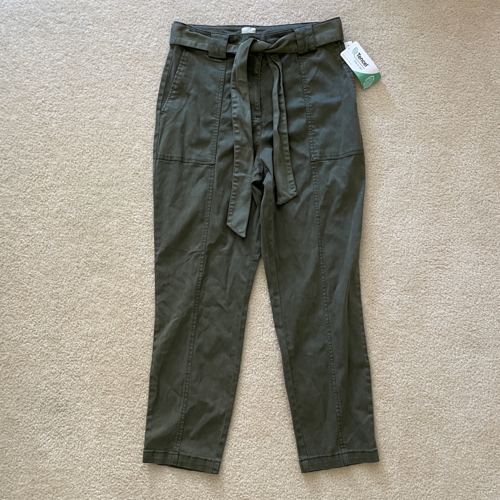 NWT Joie Women’s Tencel Tie Belt Utility/Cargo Pants. Size Medium.